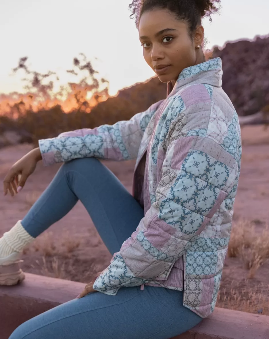 BOLD AND BLOOM JACKET*TravisMathew Best